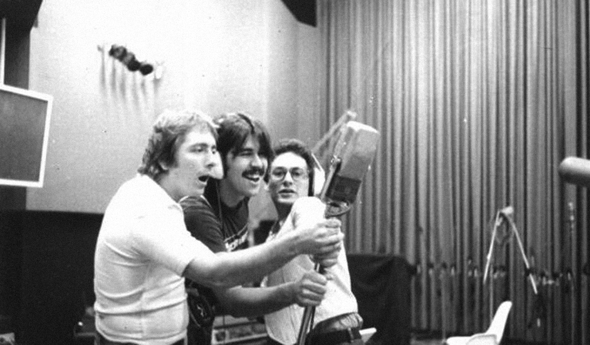 De izquierda a derecha: Donnie Miranda, Tito López y Henry Balabán, integrantes de Deejay.