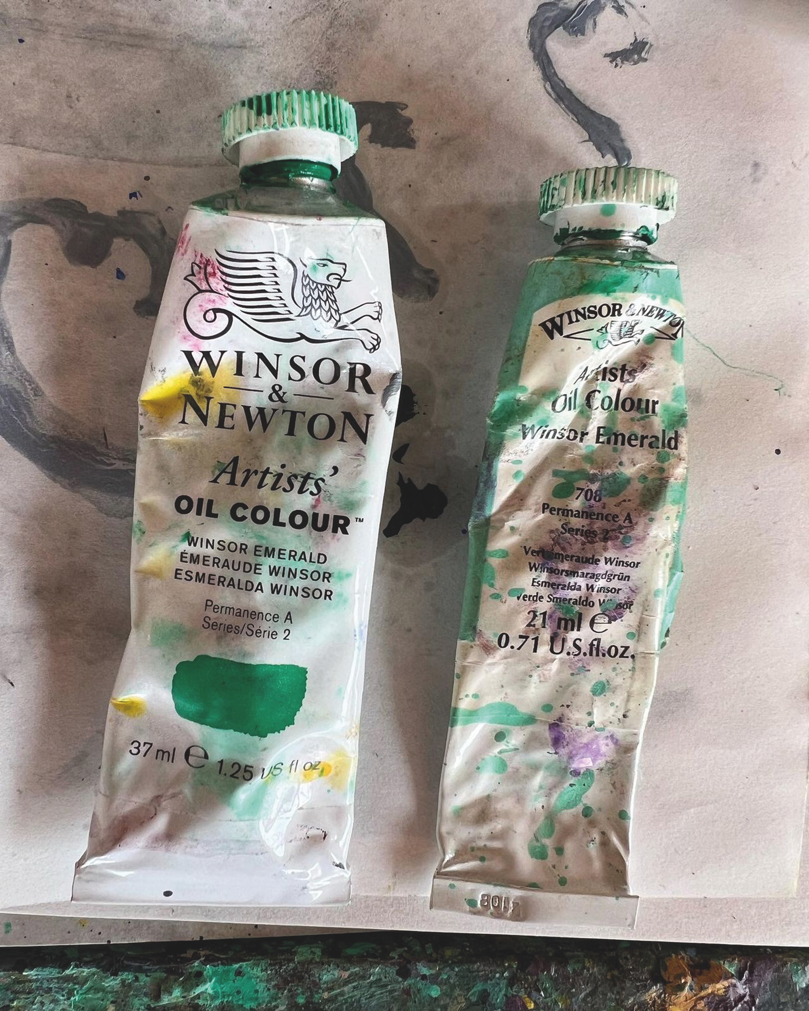 Pinturas verdes de la marca Winsor & Newton para las tonalidades verdes de las pinturas de Beatriz González.